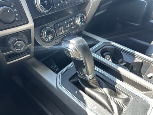 Used 2020 Ford F150 Lariat w/ Equipment Group 502A Luxury AWD/4WD image 25