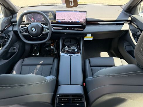 New 2026 BMW 530i w/ Convenience Package image 25