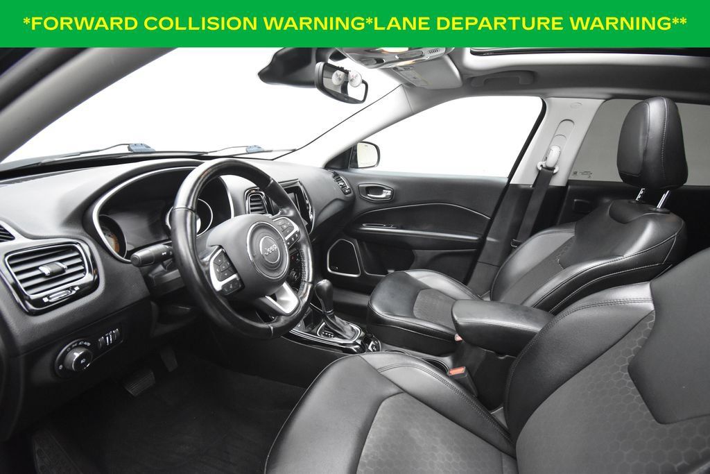 Used 2021 Jeep Compass Latitude w/ Sun and Sound Group AWD/4WD image 7