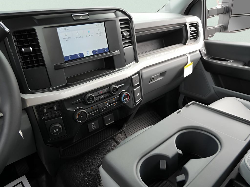 New 2025 Ford F250 XL w/ XL Driver Assist Package RWD image 32