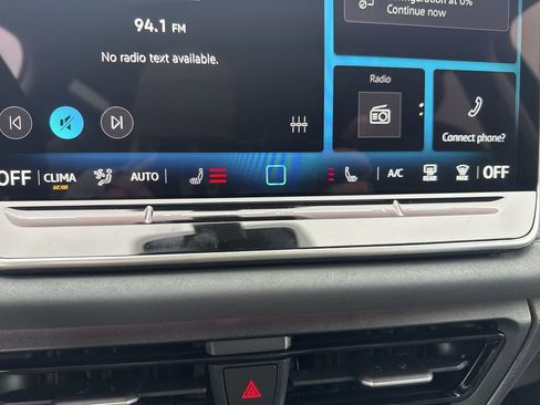 New 2026 Volkswagen Tiguan SE AWD/4WD image 32