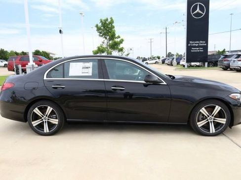 Used 2025 Mercedes-Benz C 300 Sedan image 2