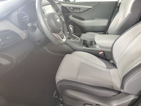 Used 2025 Subaru Outback Premium image 11