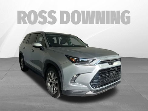 Used 2024 Toyota Grand Highlander FWD image 3