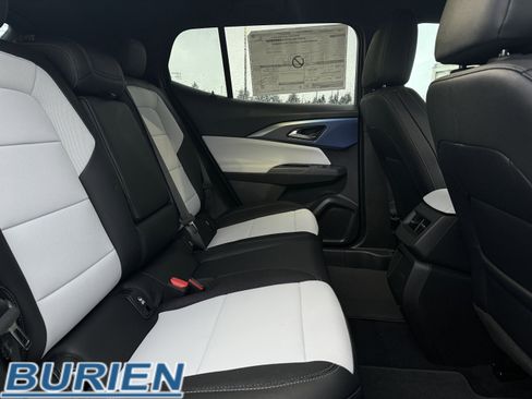 New 2026 Chevrolet Equinox EV LT image 25