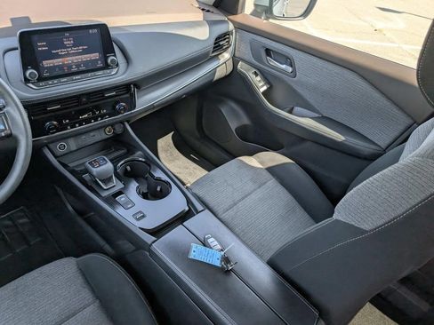Used 2021 Nissan Rogue SV FWD image 21