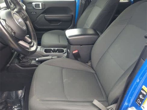 Used 2022 Jeep Gladiator Sport image 16
