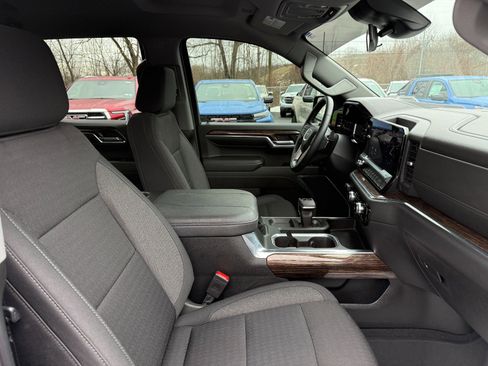 Used 2024 GMC Sierra 1500 Elevation w/ LPO, Elevation Black Package image 22