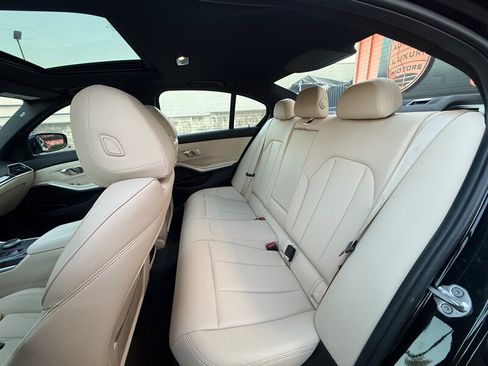Used 2020 BMW 330i Sedan w/ Driving Assistance Package RWD image 29