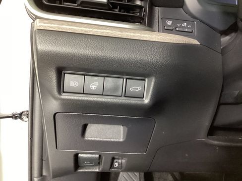 Used 2024 Toyota Grand Highlander AWD image 12