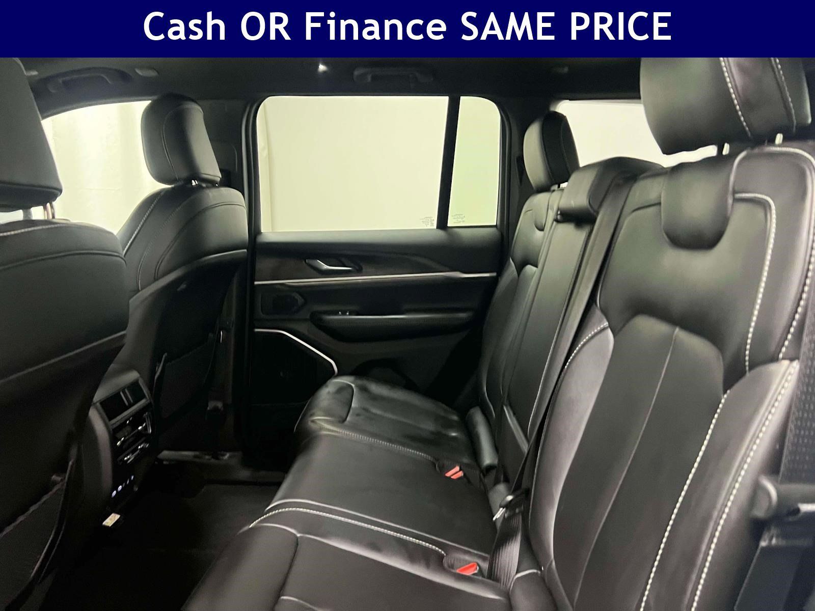 Used 2026 Jeep Grand Cherokee Limited w/ Limited Altitude Package AWD/4WD image 14