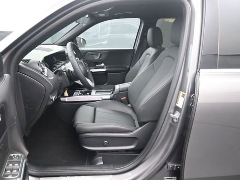 New 2025 Mercedes-Benz GLB 250 image 19