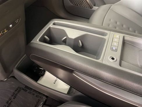 New 2026 Kia EV9 Wind image 31