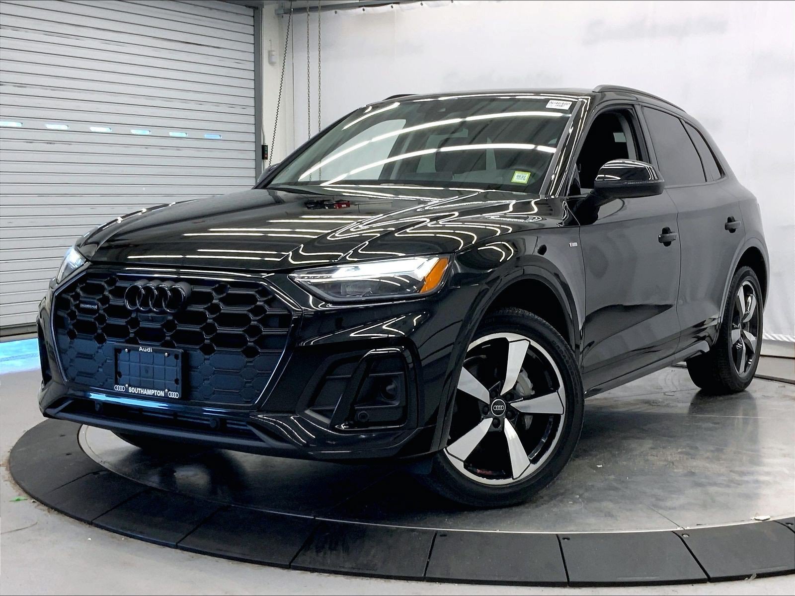 Certified 2023 Audi Q5 2.0T Premium Plus w/ Premium Plus Package AWD/4WD image 11