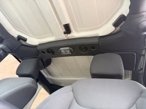 Used 2018 Jeep Wrangler Unlimited Sport S image 16