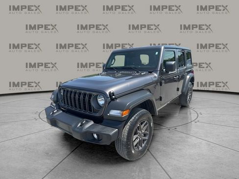 Used 2025 Jeep Wrangler Unlimited Sport AWD/4WD image 1