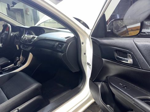 Used 2015 Honda Accord Sport image 27