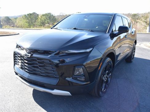 Used 2021 Chevrolet Blazer LT w/ LPO, Black Accent Package image 2