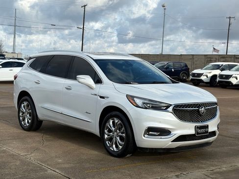 Used 2020 Buick Enclave Avenir w/ Avenir Technology Package image 5