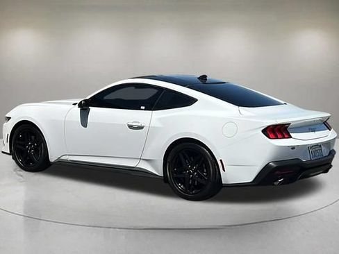 Certified 2024 Ford Mustang Coupe RWD image 4