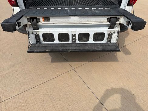 Used 2025 GMC Sierra 1500 SLT AWD/4WD image 5