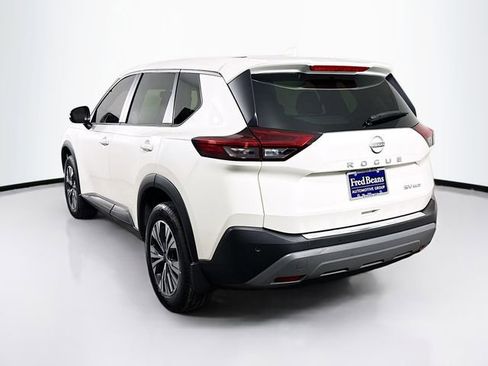 Used 2023 Nissan Rogue SV image 6