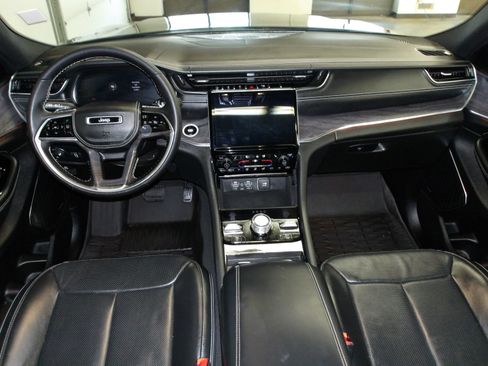 Used 2023 Jeep Grand Cherokee L Overland AWD/4WD image 10