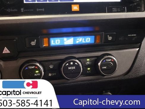 Used 2019 Toyota Tacoma TRD Off-Road w/ TRD Premium Off Road Package AWD/4WD image 27