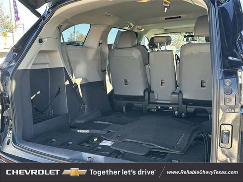 Used 2023 Toyota Sienna XLE image 32