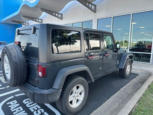 Used 2017 Jeep Wrangler Unlimited Sport w/ Quick Order Package 24S AWD/4WD image 4