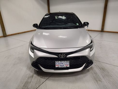 Used 2023 Toyota Corolla SE w/ SE Premium Package image 3