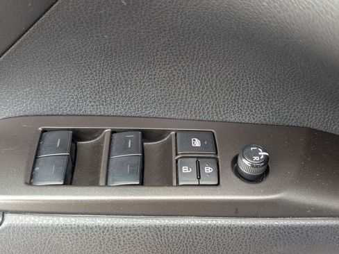 Used 2023 Toyota Camry SE image 17