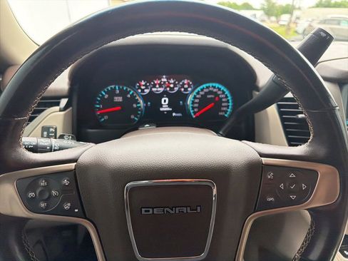 Used 2019 GMC Yukon Denali w/ Open Road Package AWD/4WD image 18