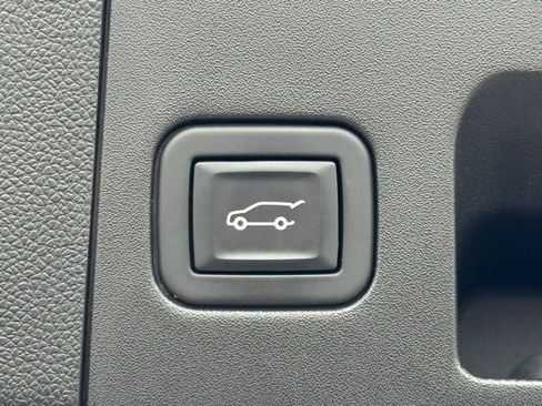 Certified 2021 Cadillac XT4 Premium Luxury w/ Driver Awareness Package image 36