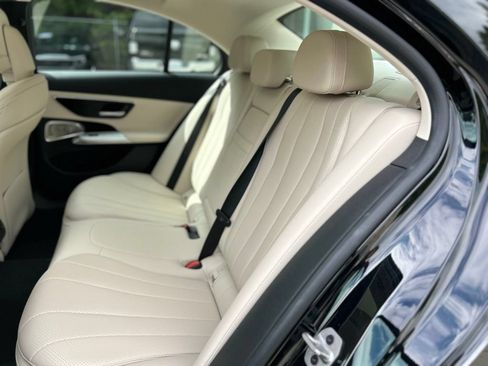 Used 2024 Mercedes-Benz E 350 4MATIC Sedan image 10
