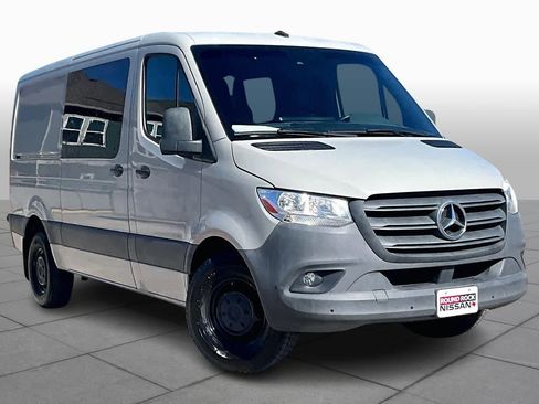 Used 2021 Mercedes-Benz Sprinter 2500 image 3