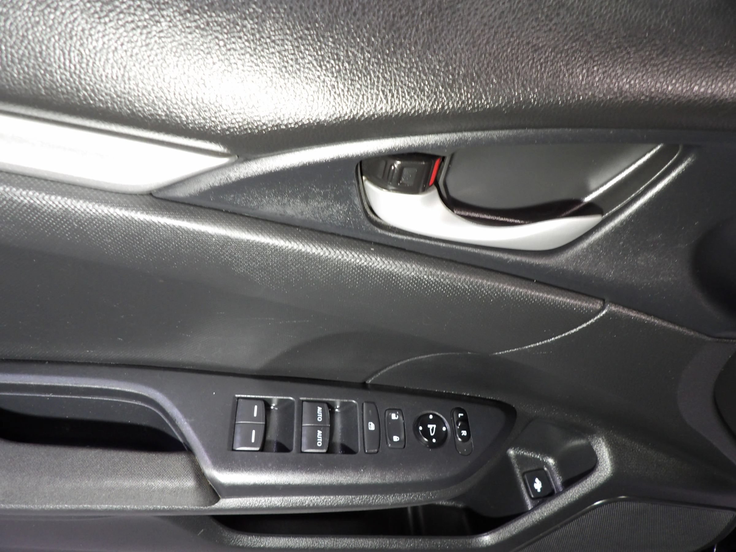 Used 2020 Honda Civic LX image 8