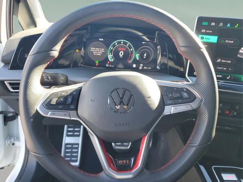 Used 2025 Volkswagen Golf S image 20