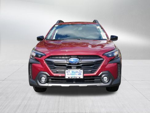 Certified 2025 Subaru Outback Premium AWD/4WD image 2