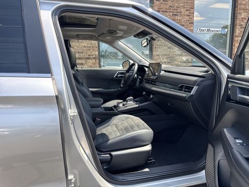Used 2023 Mitsubishi Outlander SE AWD/4WD image 19