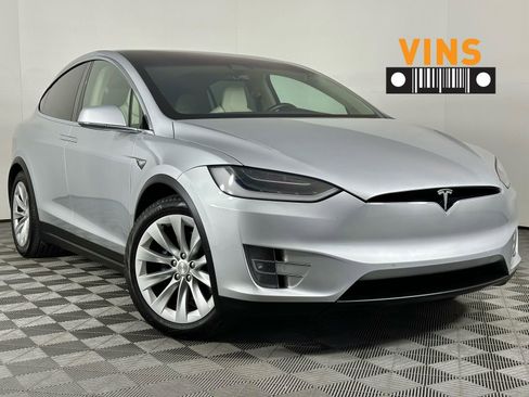Used 2018 Tesla Model X 100D image 1