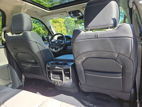 Used 2024 RAM 1500 Limited AWD/4WD image 18