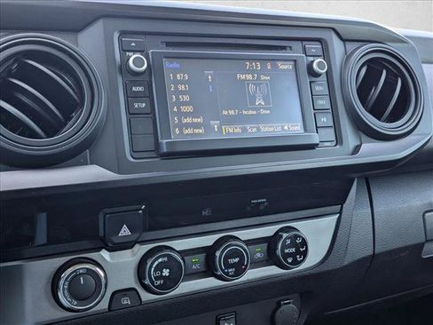 Used 2018 Toyota Tacoma SR5 AWD/4WD image 14