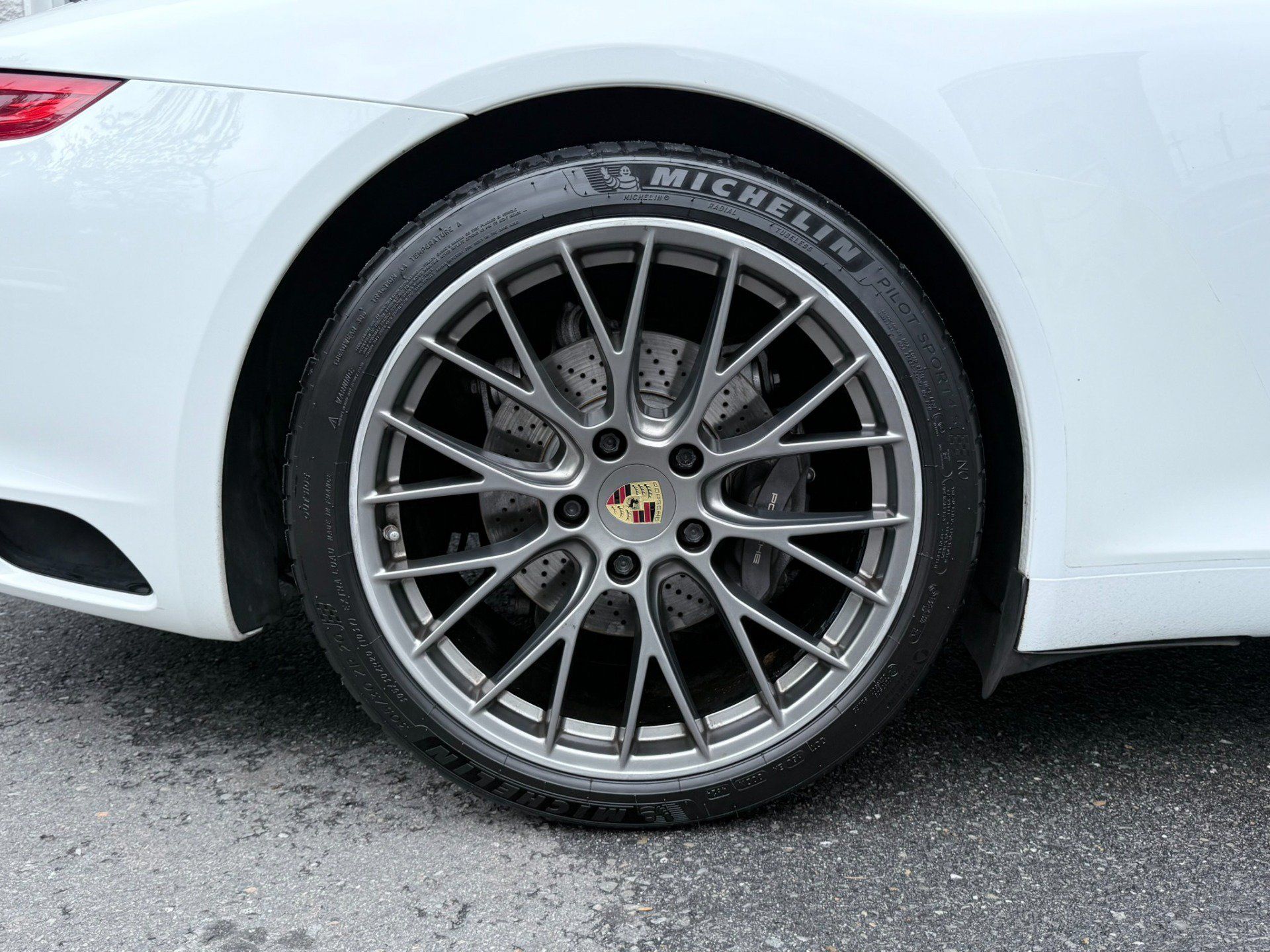Used 2017 Porsche 911 Carrera 4 AWD/4WD image 50