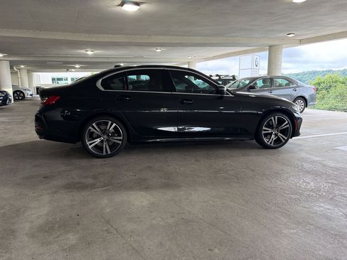 Used 2024 BMW 330i Sedan w/ Premium Package RWD image 6