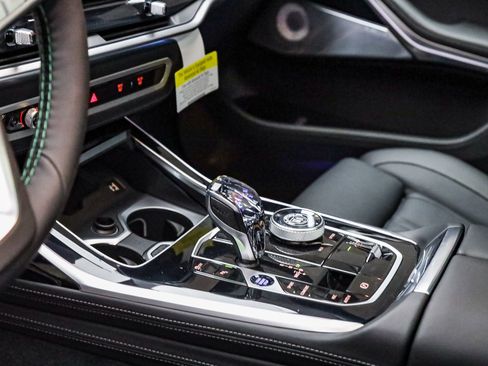 New 2026 BMW ALPINA XB7 image 24