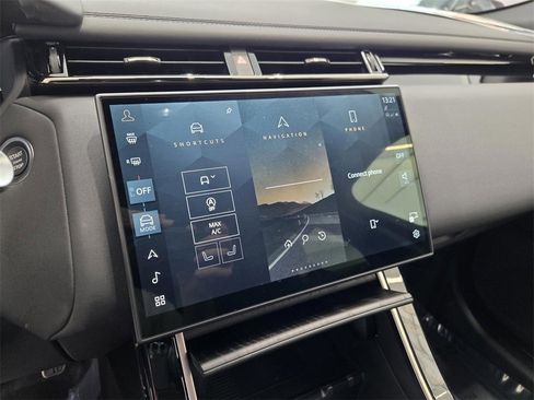 New 2026 Land Rover Range Rover Velar Dynamic SE image 12