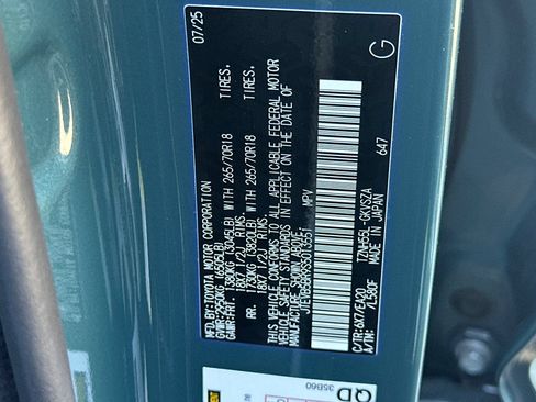 Used 2025 Toyota 4Runner TRD Off-Road Premium AWD/4WD image 29
