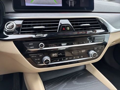 Used 2022 BMW 540i xDrive w/ Convenience Package image 17