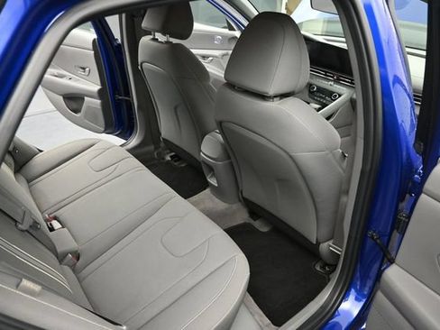 Used 2024 Hyundai Elantra SEL FWD image 18